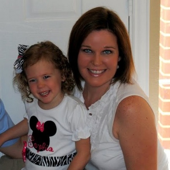 Meet your Posher, Gigi - Picture 1 of 1